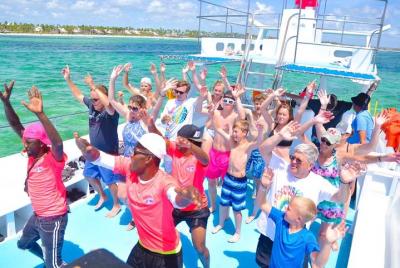 Half-Day Boat Party and Snorkeling with Hotel Pickup Half-Day Boat Party and Snorkeling with Hotel Pickup