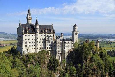 Full Day Tour to Neuschwanstein Castle incl. Carriage ride and guided tour  Full Day Tour to Neuschwanstein Castle incl. Carriage ride and guided tour