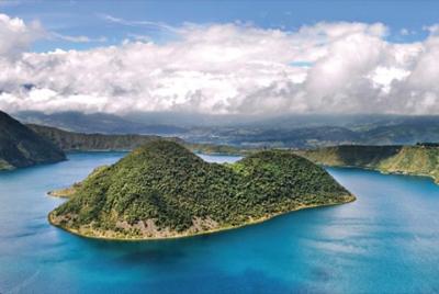 Full-Day Tour Otavalo Market, Peguche Workshops, and Cuicocha Lag Full-Day Tour Otavalo Market, Peguche Workshops, and Cuicocha Lag