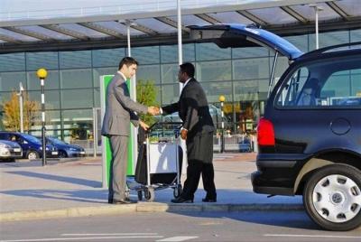 Pickup Transfer from a Hotel in Alexandria to Borg Al Arab airpor Pickup Transfer from a Hotel in Alexandria to Borg Al Arab airpor