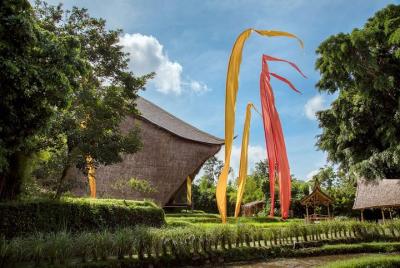 John Hardy Gallery Visit and Ubud Palace John Hardy Gallery Visit and Ubud Palace