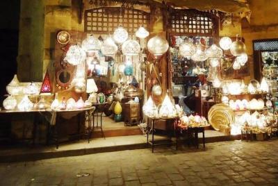 Cairo Short Layover Tour To Giza Pyramids & Bazaar