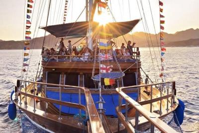 Sun Set Pirates Boat VIP & Sea Food Diner & Live Band - Sharm el 