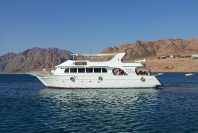 Half or Full Day Boat Trip in Dahab
