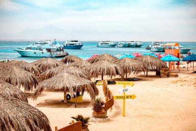  Paradise Island Snorkeling Sea Trip - Hurghada
