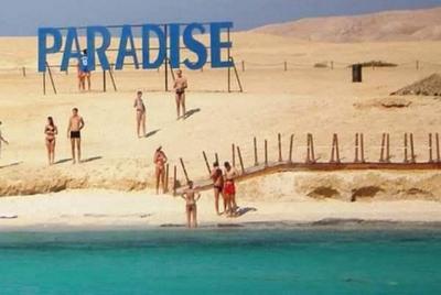 Snorklling Paradise island from hurghada 