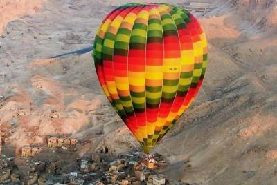 Sunrise Hot Air Balloon Ride in Luxor