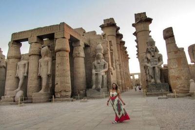 luxury private trip Full day in the east bank with lunch