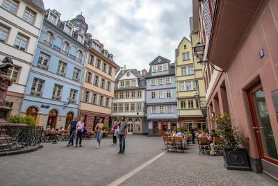 Discover Frankfurt in 60 Minutes with a Local Discover Frankfurt in 60 Minutes with a Local
