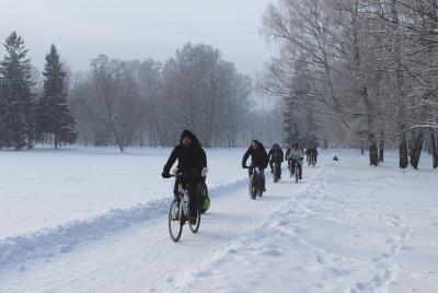 Tallinn Winter Bike Tour with Cafe Stop and Market Visit Tallinn Winter Bike Tour with Cafe Stop and Market Visit