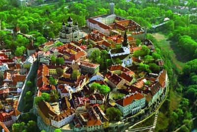 Tallinn Shore Excursion: Tallinn Sightseeing Tour by Coach and Fo
