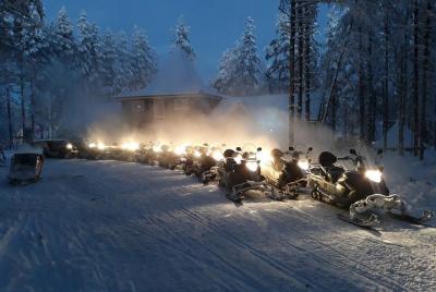  Night Snowmobile Safari in Rovaniemi