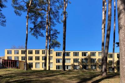 Excursion: Bauhaus World Heritage Site and Topography of Power with a historian Excursion: Bauhaus World Heritage Site and Topography of Power with a historian
