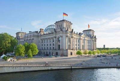 Berlin to Prague Including 2-Hour Dresden Sightseeing Tour Berlin to Prague Including 2-Hour Dresden Sightseeing Tour