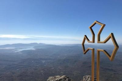 Hiking in Tkibuli region. Day tour from Kutaisi Hiking in Tkibuli region. Day tour from Kutaisi