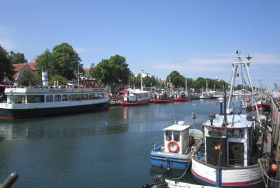 Warnemuende Shore Excursion: Berlin Private Sightseeing Tour from Rostock Warnemuende Shore Excursion: Berlin Private Sightseeing Tour from Rostock