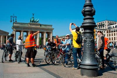 Berlin Highlights Small-Group Bike Tour Berlin Highlights Small-Group Bike Tour