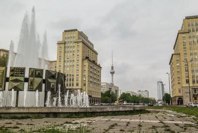 Soviet Berlin - Risen from ruins Soviet Berlin - Risen from ruins