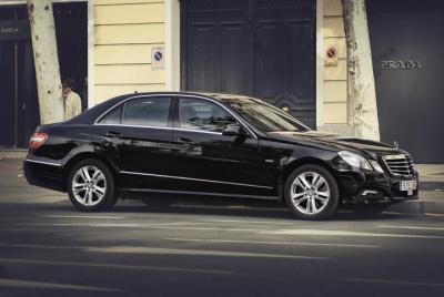 Round Trip Transfer Berlin Brandenburg Airport to Berlin by Business Car Round Trip Transfer Berlin Brandenburg Airport to Berlin by Business Car