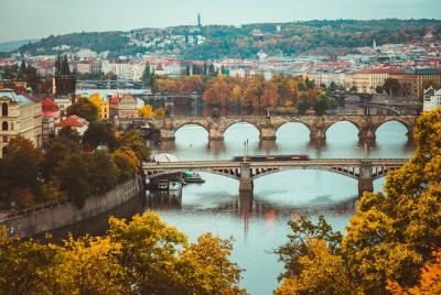 Private Transfer from Berlin to Prague with 2 Sightseeing Stops Private Transfer from Berlin to Prague with 2 Sightseeing Stops