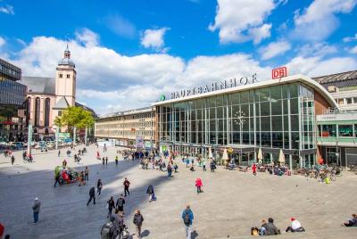 Discover Cologne in 60 Minutes with a Local Discover Cologne in 60 Minutes with a Local