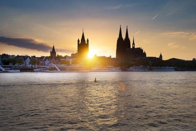 Rhine River Evening Panorama Cruise in Cologne Rhine River Evening Panorama Cruise in Cologne