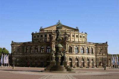 City tour (including visit to the Frauenkirche) and Semper Opera  City tour (including visit to the Frauenkirche) and Semper Opera