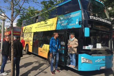 Hop-on Hop-off Tour by Bus Hop-on Hop-off Tour by Bus