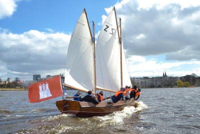 Sailing trip on the Hamburg Outer Alster Sailing trip on the Hamburg Outer Alster