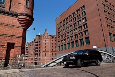 Private Small-Group Hamburg City Tour with a Luxury Vehicle Private Small-Group Hamburg City Tour with a Luxury Vehicle