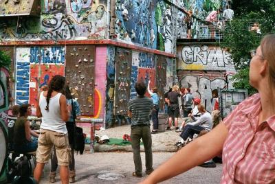 Guided bike tour Hamburg with neat city bikes, cruisers, mountain bikes Guided bike tour Hamburg with neat city bikes, cruisers, mountain bikes