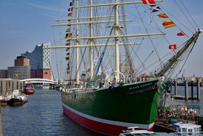 Scavenger hunt for kids through the Port of Hamburg Scavenger hunt for kids through the Port of Hamburg