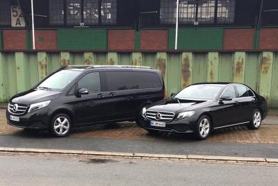Private 3-Hour Hamburg Sightseeing Tour in a Mercedes Limousine Private 3-Hour Hamburg Sightseeing Tour in a Mercedes Limousine