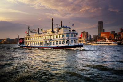 2-hour harbor tour on the beautiful Elbe 2-hour harbor tour on the beautiful Elbe