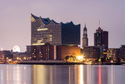 Elbphilharmonie Hamburg Guided Walking Tour Elbphilharmonie Hamburg Guided Walking Tour