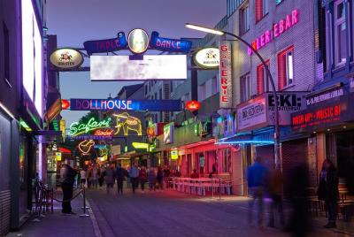 Guided walking Tour through the red light District of Hamburg - Reeperbahn Guided walking Tour through the red light District of Hamburg - Reeperbahn