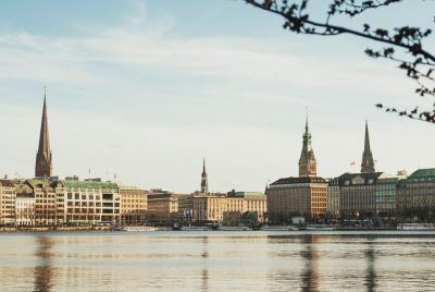 Private Airport Transfer: Hamburg Airport (HAM) to Hamburg Private Airport Transfer: Hamburg Airport (HAM) to Hamburg