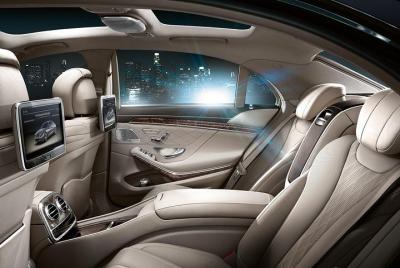 Private Round Trip Transfer: Hamburg Airport HAM to Hamburg City by Luxury Car Private Round Trip Transfer: Hamburg Airport HAM to Hamburg City by Luxury Car