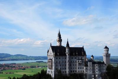 Private Mini Van Tour to Neuschwanstein Castle, Linderhof, Ettal & Oberammergau