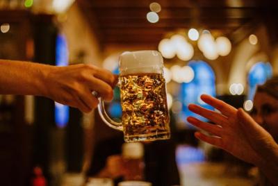 Private Tour: Bavarian Beer and Food Evening in Munich