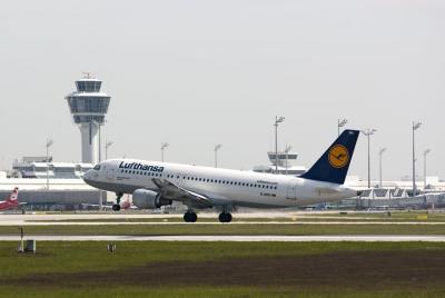 Private Transfer from Munich City to Munich Airport with WiFi