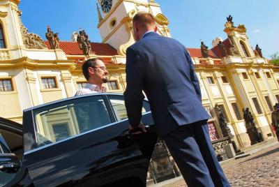 Regensburg to Prague Private Transfer Regensburg to Prague Private Transfer