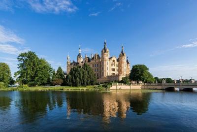 Hanseatic Rostock and Fairytale Schwerin Shore Excursion
