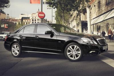 Arrival Private Transfer from Berlin Airport BER to Berlin City in Business Car Arrival Private Transfer from Berlin Airport BER to Berlin City in Business Car