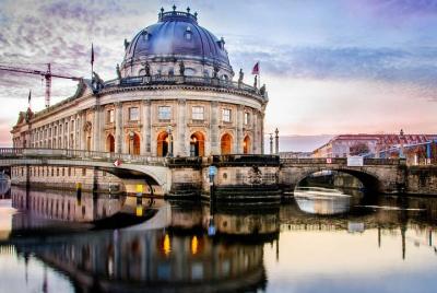Berlin Arrival Private Transfers from Berlin Airport SXF to Berlin City Berlin Arrival Private Transfers from Berlin Airport SXF to Berlin City