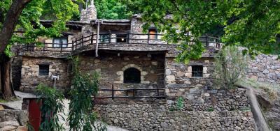 Milia Mountain Retreat - Semi Private Safari Tour with Tastings and Lunch