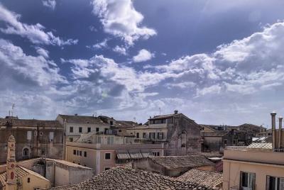 Small-group Corfu Town Historical Walking Tour Small-group Corfu Town Historical Walking Tour