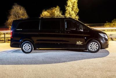 Minivan Transfer to Athens Airport from Nafplio or Tolo - Private for up to 8 Minivan Transfer to Athens Airport from Nafplio or Tolo - Private for up to 8