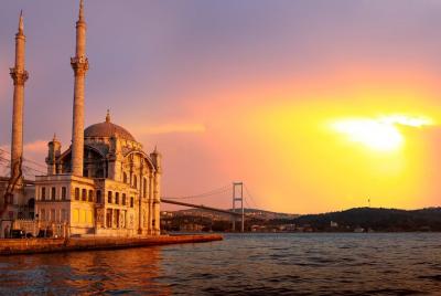 Bosphorus Cruise, Dolmabace Palace and Istanbul Asian Side Tour