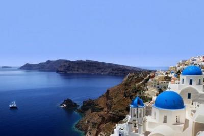 Visit and panoramic tour of Santorini Half Day